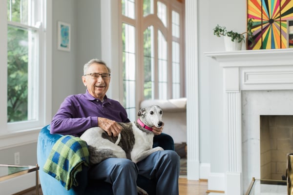 senior pet therapy for stress relief